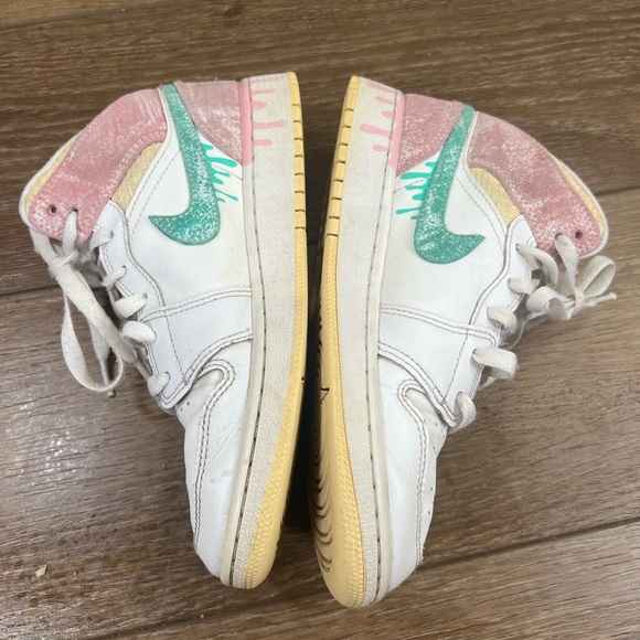 Youth Nike Air Jordan 1 mid Ice Cream Melt - Picture 8 of 10